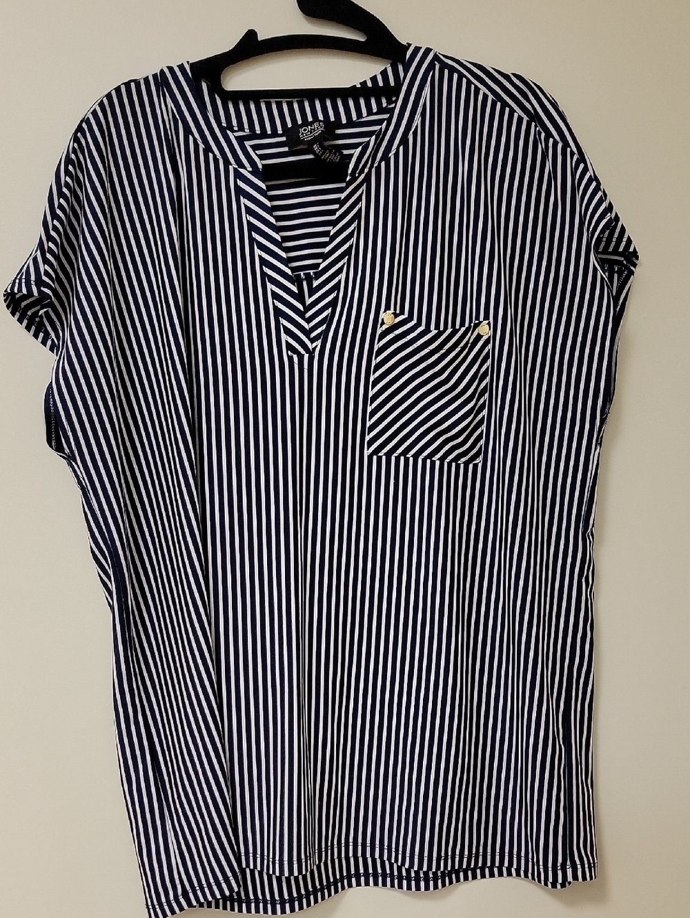 JONES New York Navy and White Vertical Stripe Short Sleeve Shirt